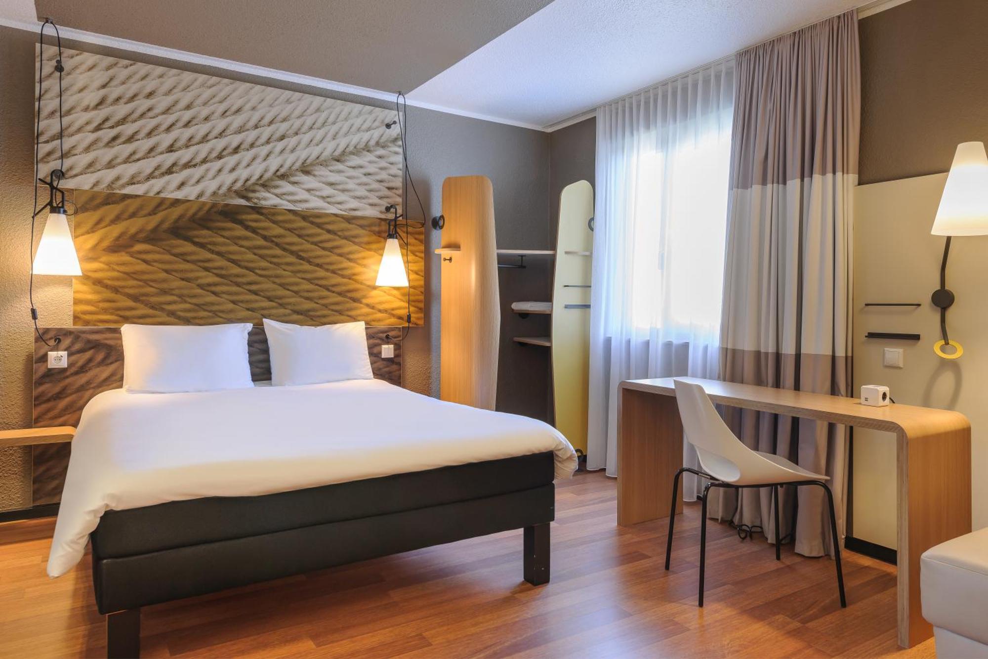 Ibis Berlin Mitte Hotel Ngoại thất bức ảnh