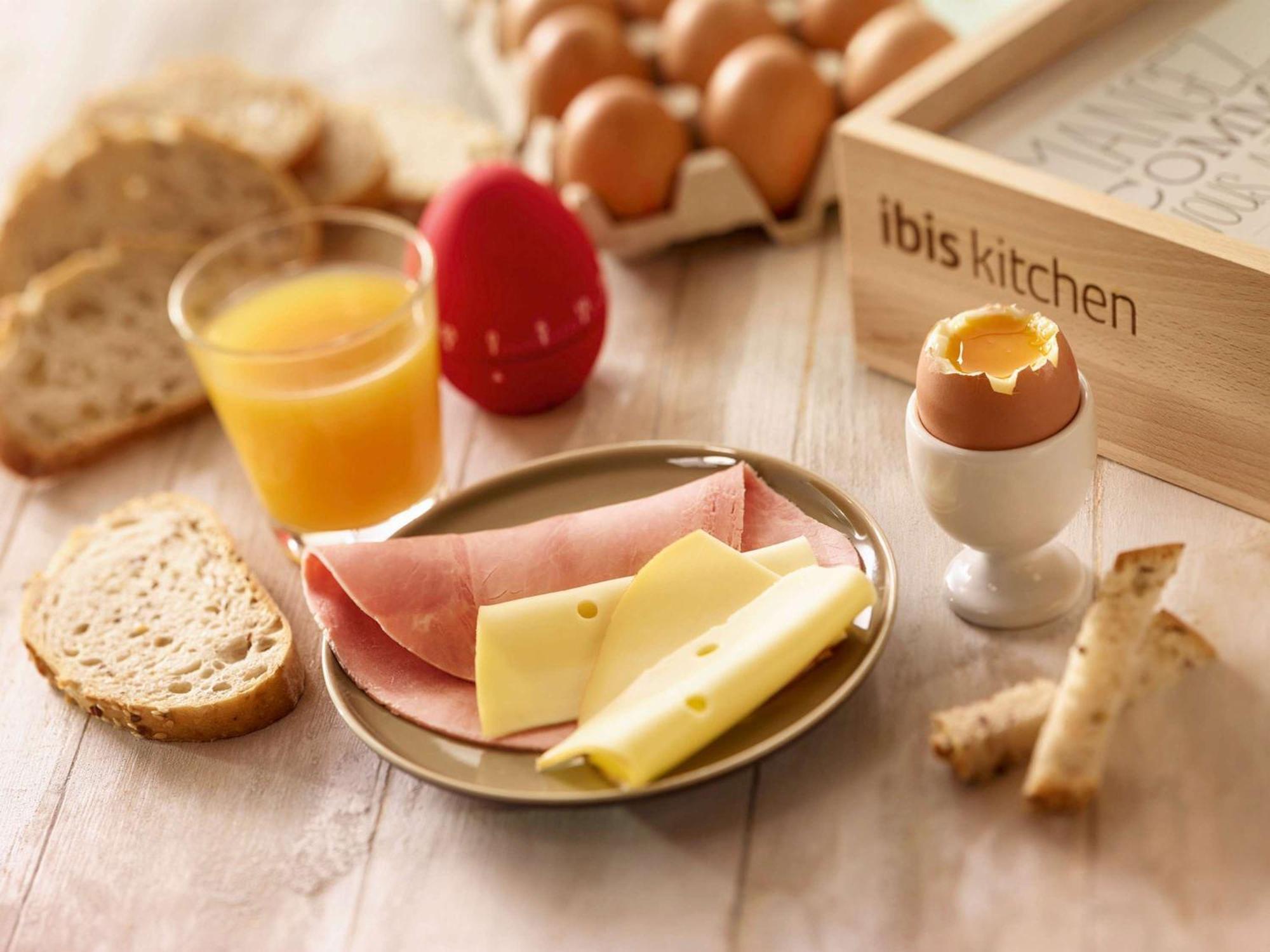 Ibis Berlin Mitte Hotel Ngoại thất bức ảnh